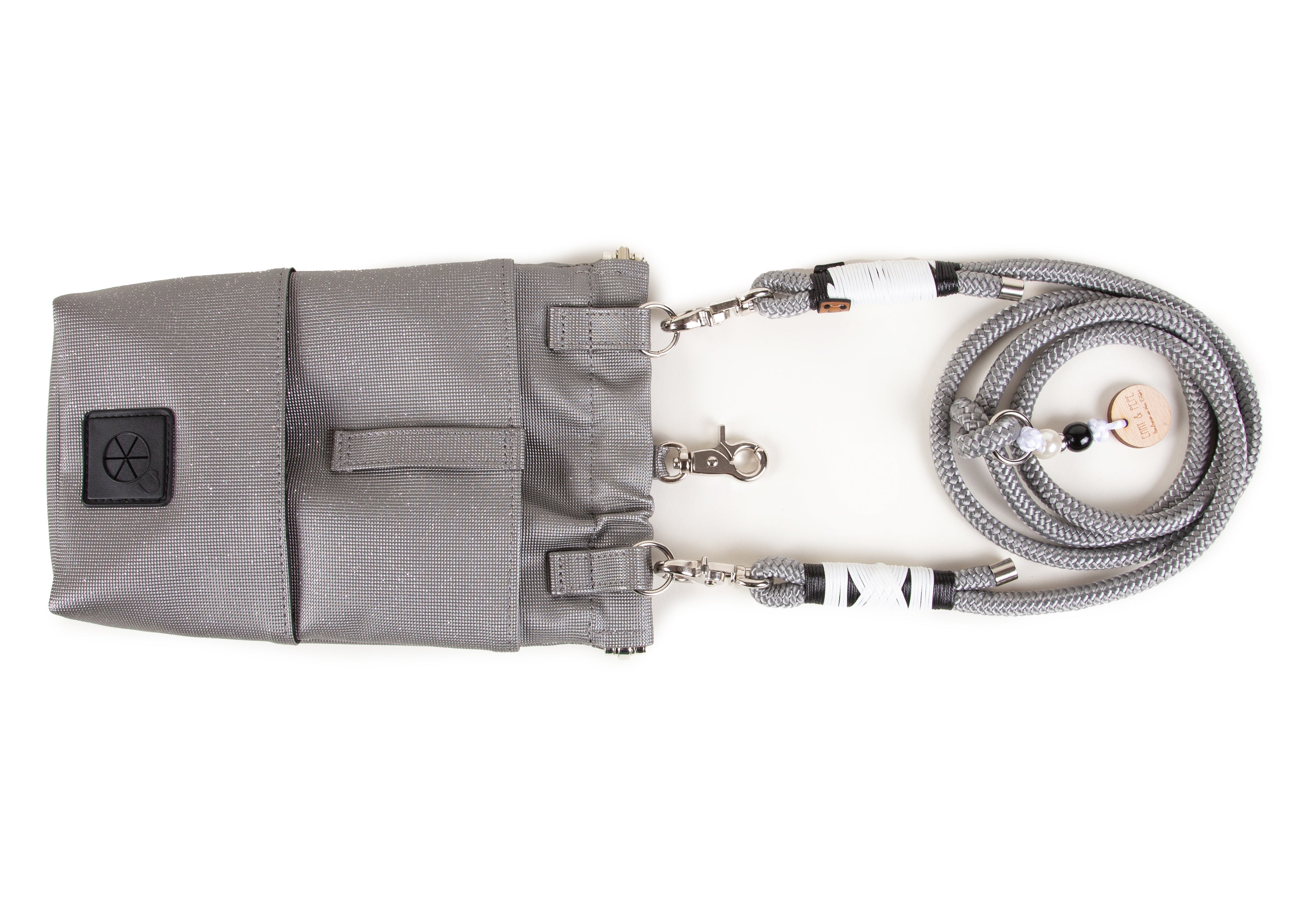 Wau-to-go Gassitasche, Modell  Bling Bling Silver mit leichtem Glitzereffekt - bei jedem Spaziergang alles dabei  - mit praktischem Kotbeutelspender