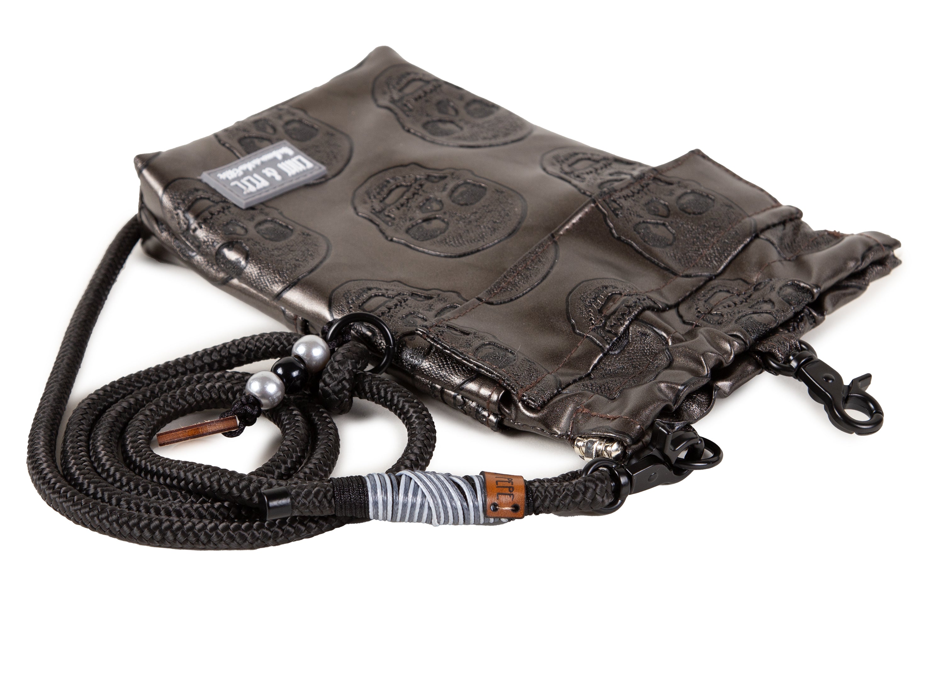 Gassitasche Wau-to-go Greyskull, Kunstleder mit dunklem Totenskopf-Motiv