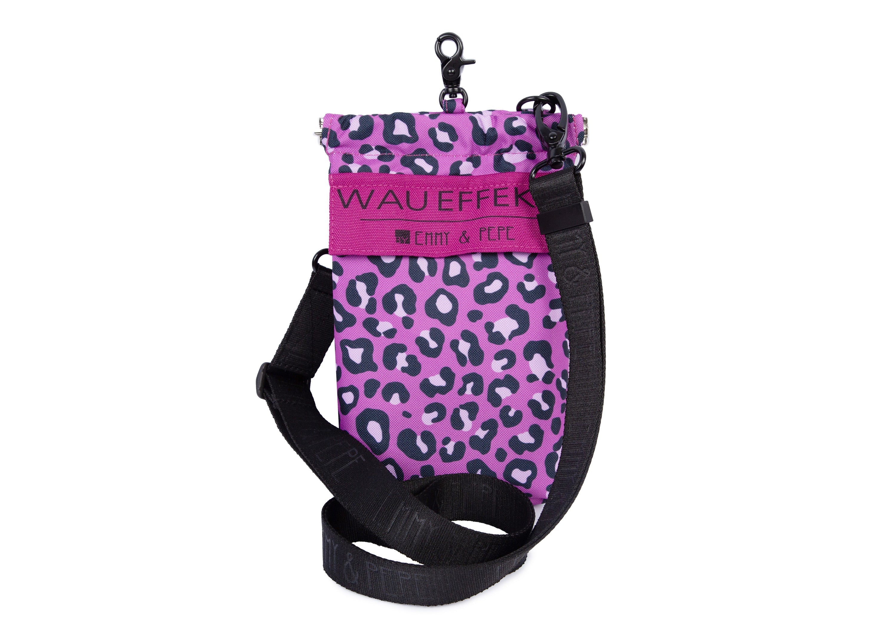 Gassitasche Wau-to-go Leo Fuchsia in Leo Muster in fuchsia und schwarz mit Schultergurt und mehreren praktischen Fächern