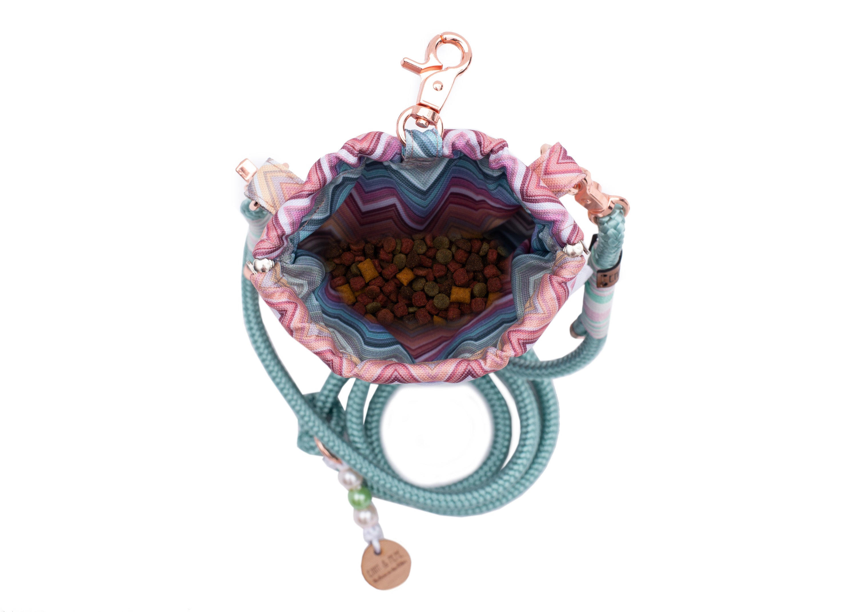 Wau-to-go Gassitasche, Modell  Waussoni, buntes Zick-Zack-Muster in rosa und blau, großes Leckerlifach