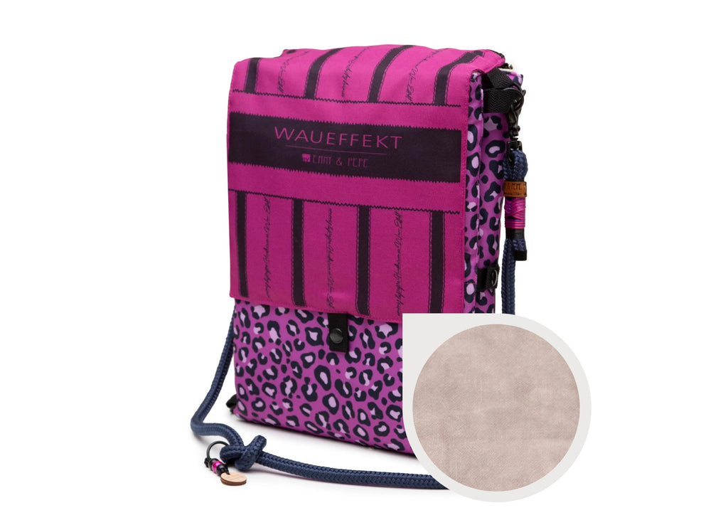 Wau-Backpack Reisedecke Leo Fuchsia, Fuchsiafarben mit Leomustern