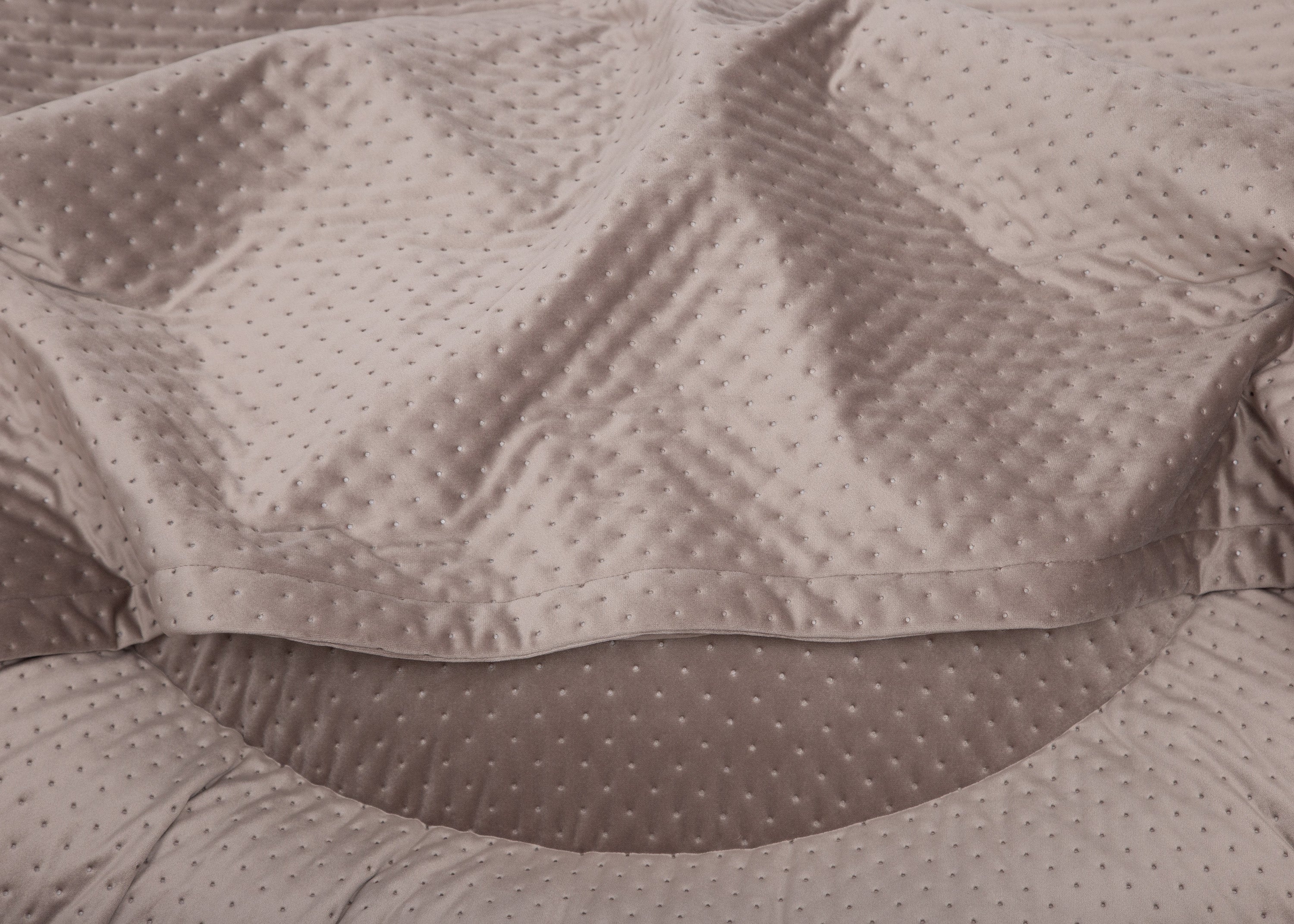 Wau-Bed orthopädisches Hundebett mit Höhle Dot Taupe / Oval / S (80x60cm),Taupe / Oval / M (100x80cm),Taupe / Oval / L (120x100cm),Taupe / Oval / XL (140x120cm),Taupe / Eckig / S (80x60cm),Taupe / Eckig / M (100x80cm),Taupe / Eckig / L (120x100cm),Taupe / Eckig / XL (140x120cm),Dark Grey / Oval / S (80x60cm),Dark Grey / Oval / M (100x80cm),Dark Grey / Oval / L (120x100cm),Dark Grey / Oval / XL (140x120cm),Dark Grey / Eckig / S (80x60cm),Dark Grey / Eckig / M (100x80cm),Dark Grey / Eckig / L (120x100cm),Dark