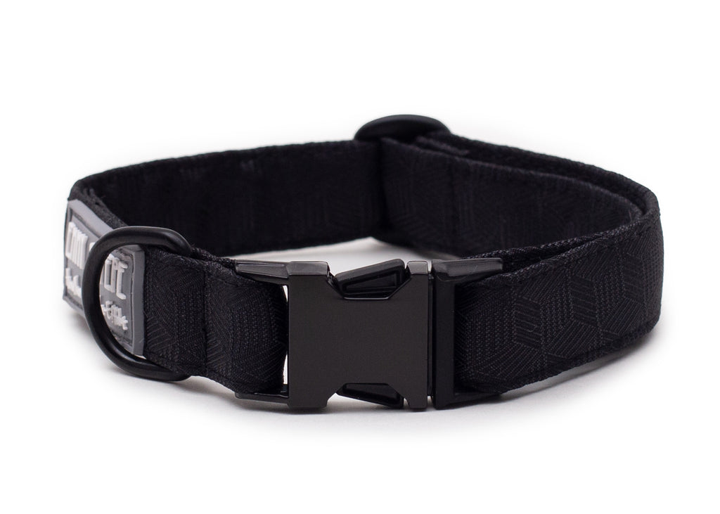 Hundehalsband Fröhliches Schwarz mit Metallschnalle