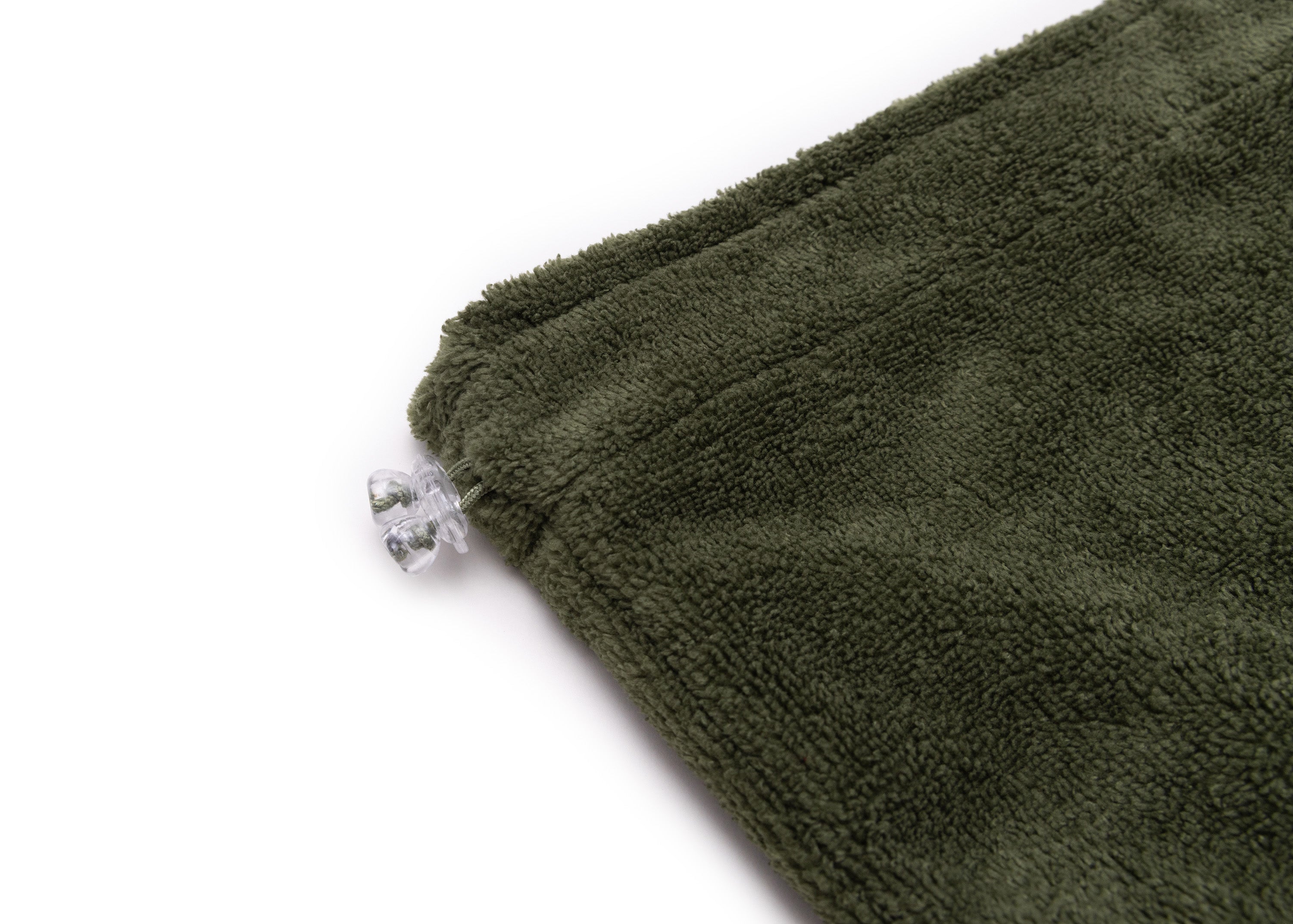 Hundebademantel aus Bambusfaser Olive Detailansicht Halsteil