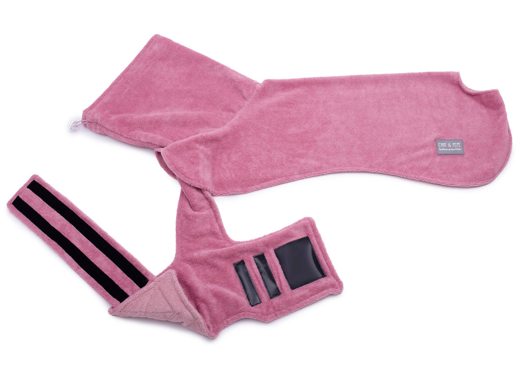 Hundebademantel aus Bambusfaser Rosé mit geöffnetem Bauchgurt