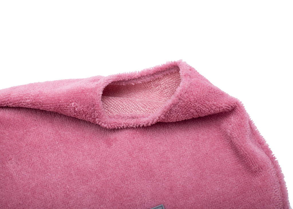 Hundebademantel aus Bambusfaser Rosé Detailansicht Rücken