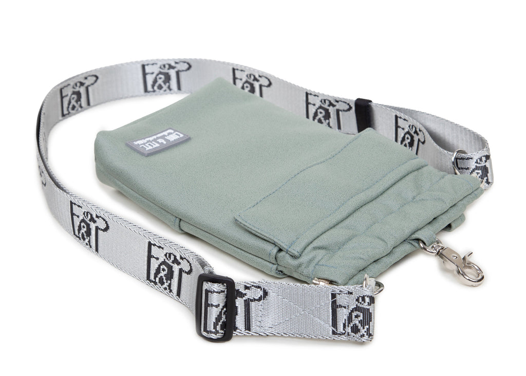 Wau-to-go Gassitasche, Modell  Wildleder Salbei, bei jedem Spaziergang alles dabei