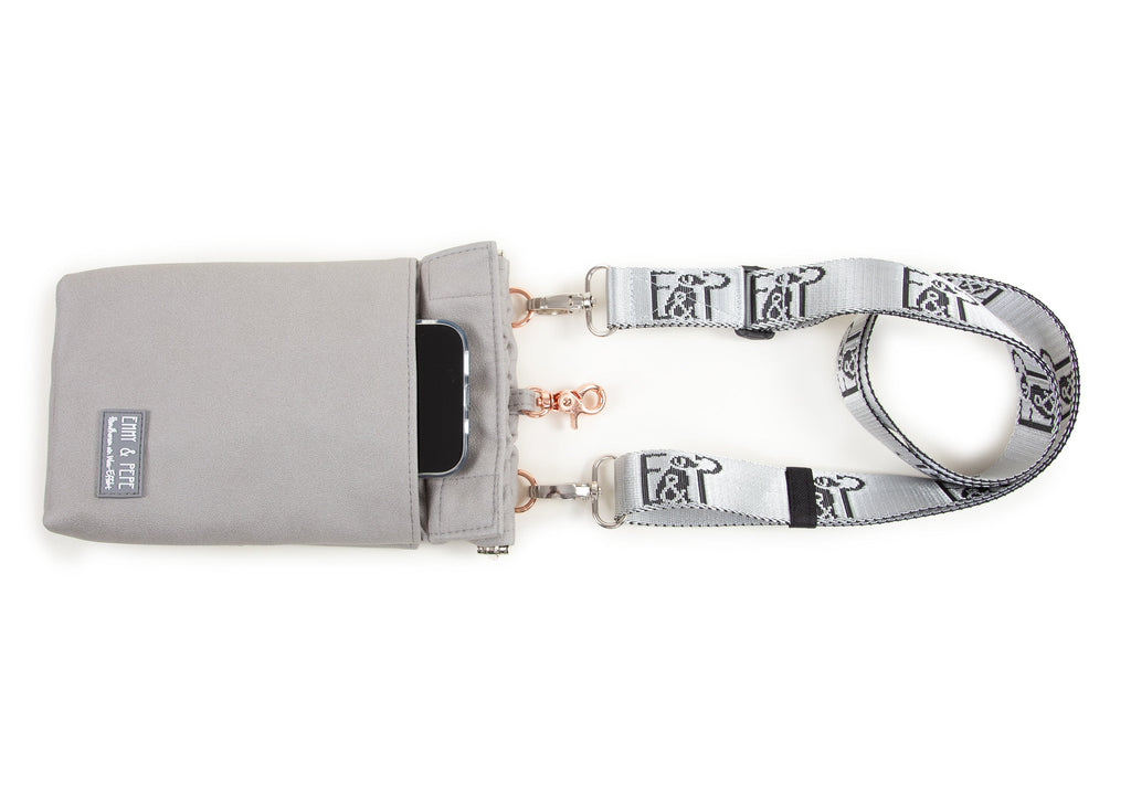 Wau-to-go Gassitasche, Modell  Wildleder Silber, bei jedem Spaziergang alles dabei