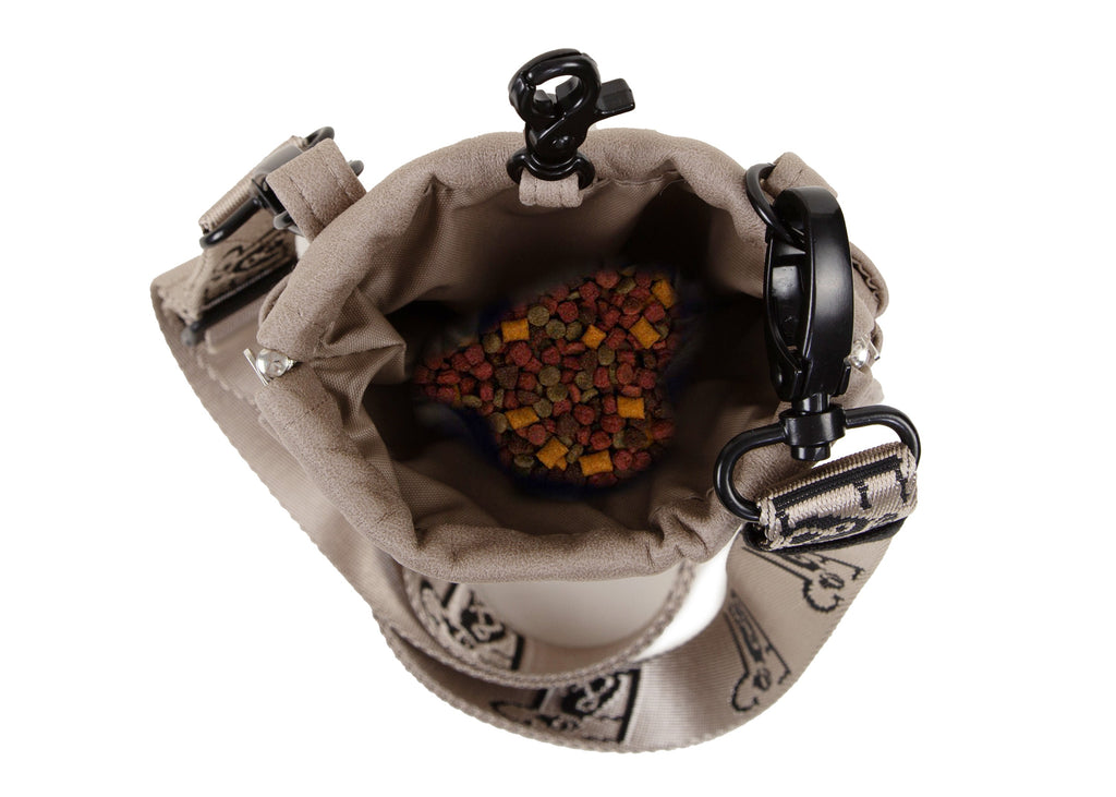 Wau-to-go Gassitasche, Modell Wildleder Taupe, großes Fach für Leckerlis