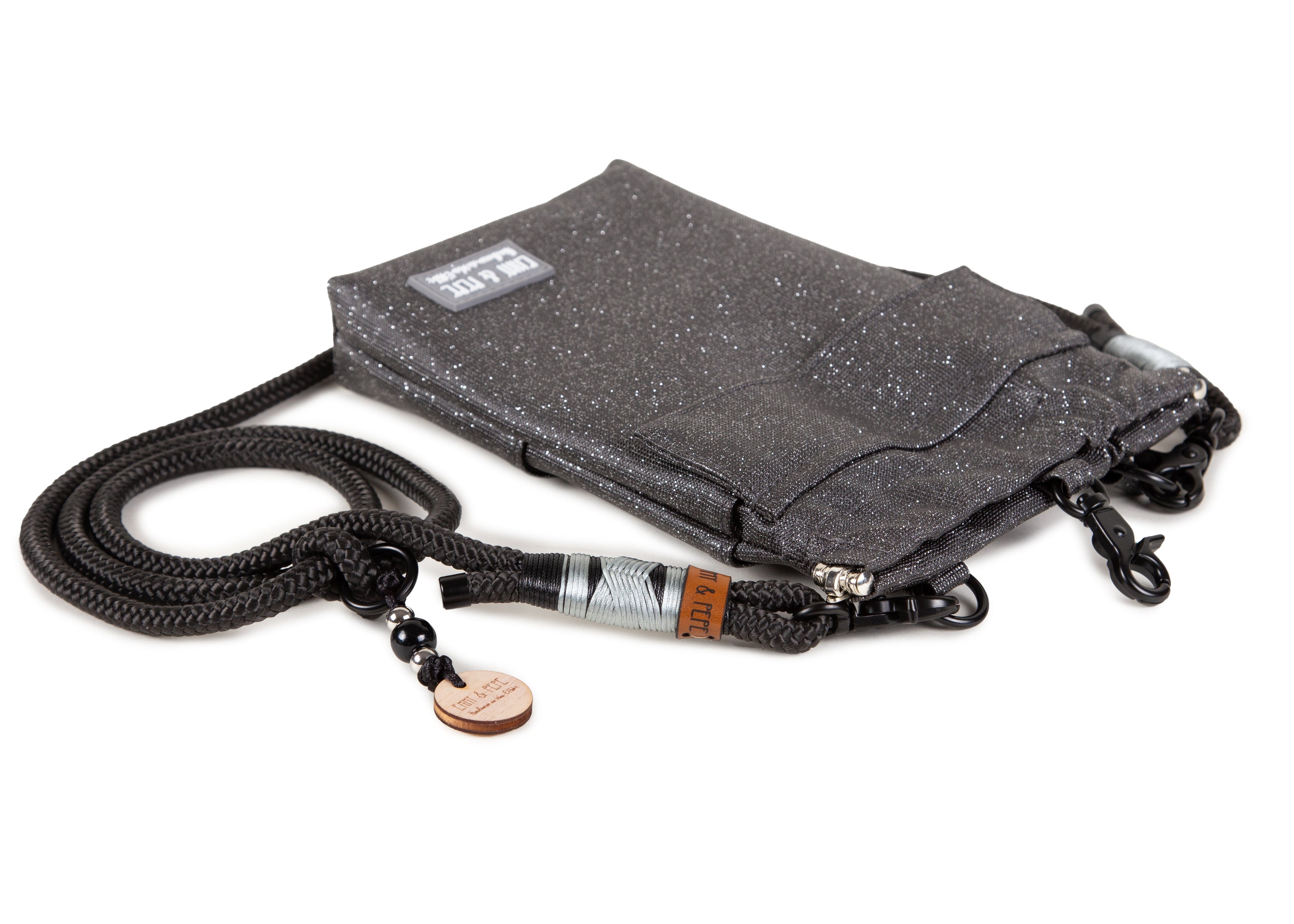 Gassitasche Wau-to-go Bling Bling Black in schwarzem Glitzer mit Schultergurt und mehreren praktischen Fächern