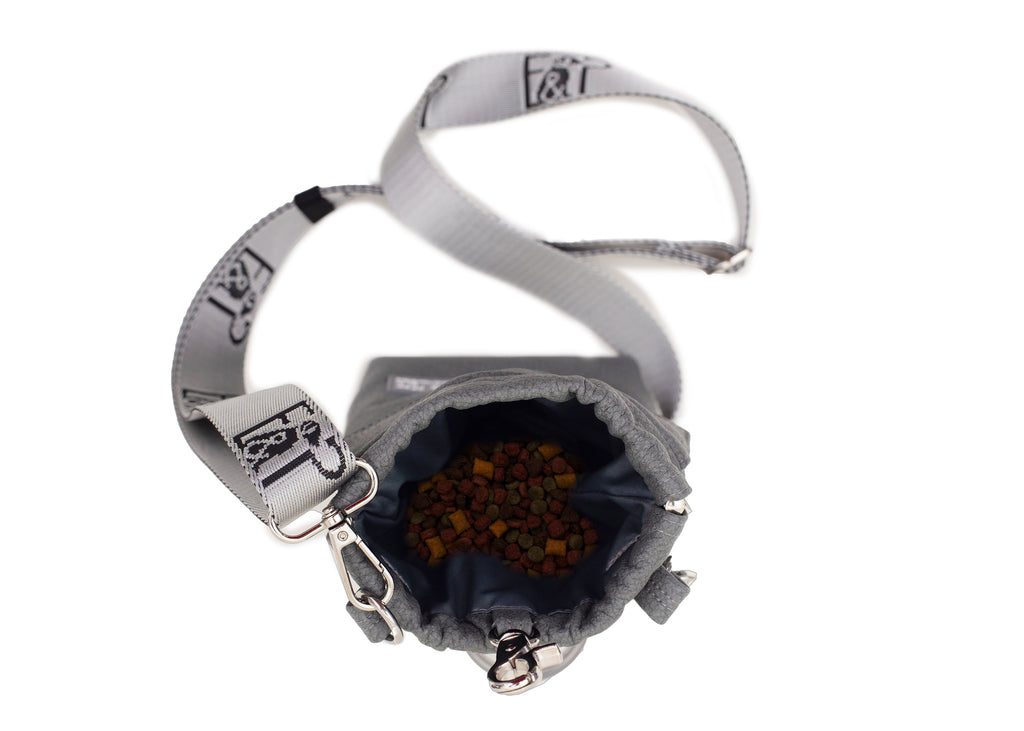 Wau-to-go Gassitasche, Modell  Kunstleder Dark Grey, großes Leckerlifach