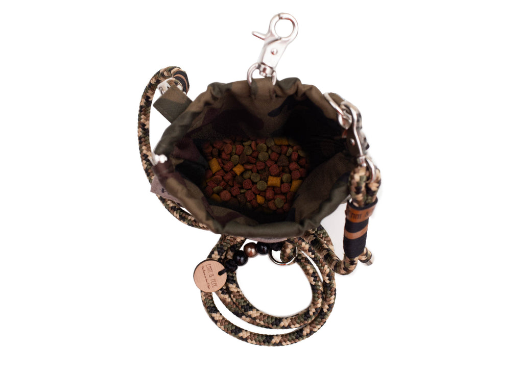 Wau-to-go Gassitasche, Modell Rock me, Schwarz mit Tan Muster, dein Begleiter für jeden Spaziergang