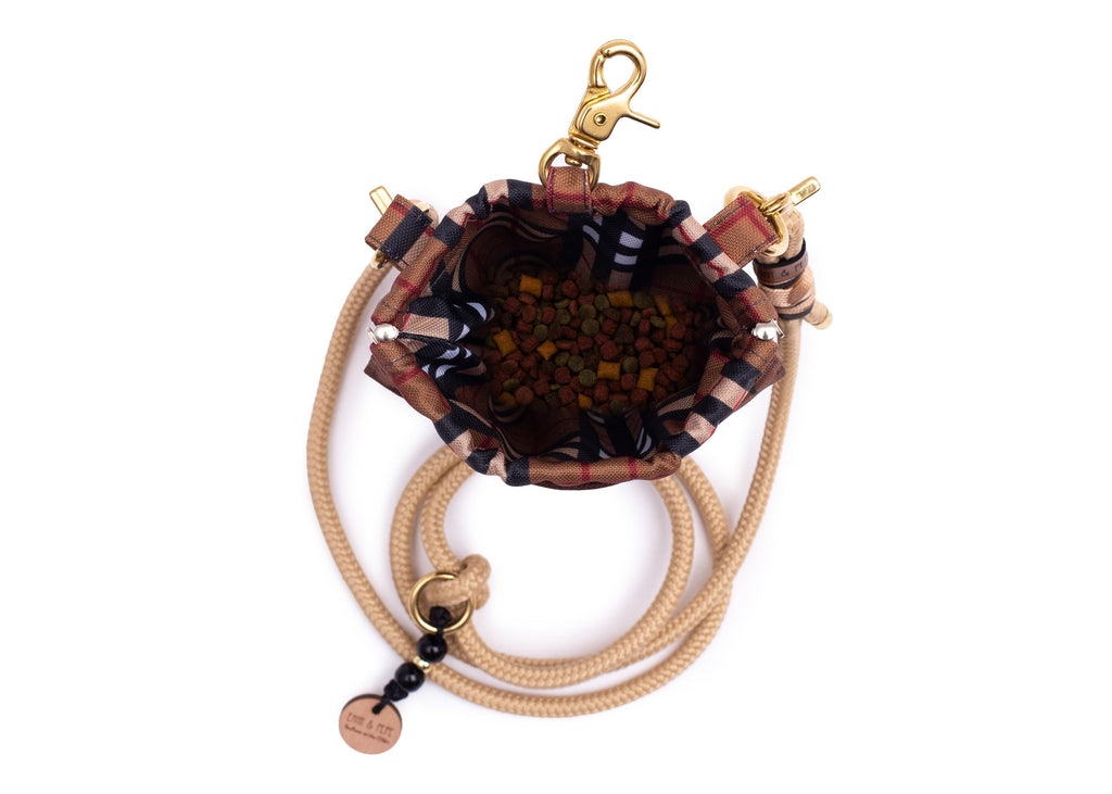 Wau-to-go  Gassitasche, Modell Sherlock, modisches Tan-Muster mit großer Leckerlitasche