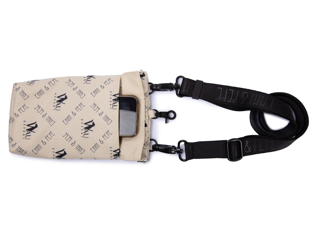 Gassitasche Wau-to-go, Modell  "Wau-Effekt" Creme mit schwarzen Logos, mit praktischem Umhängegurt in Schwarz