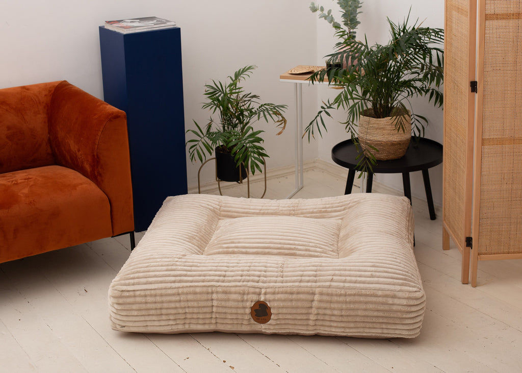 Wau-Bed orthopädisches Hundebett Kuschelcord Creme / Oval / S (80x60cm),Creme / Oval / M (100x80cm),Creme / Oval / L (120x100cm),Creme / Oval / XL (140x120cm),Creme / Eckig / S (80x60cm),Creme / Eckig / M (100x80cm),Creme / Eckig / L (120x100cm),Creme / Eckig / XL (140x120cm),Light Grey / Oval / S (80x60cm),Light Grey / Oval / M (100x80cm),Light Grey / Oval / L (120x100cm),Light Grey / Oval / XL (140x120cm),Light Grey / Eckig / S (80x60cm),Light Grey / Eckig / M (100x80cm),Light Grey / Eckig / L (120x100cm)